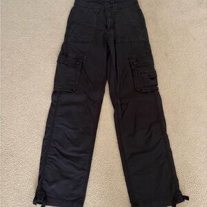 American Eagle Black Cargo Pants (Bottom can be tied to become joggers)